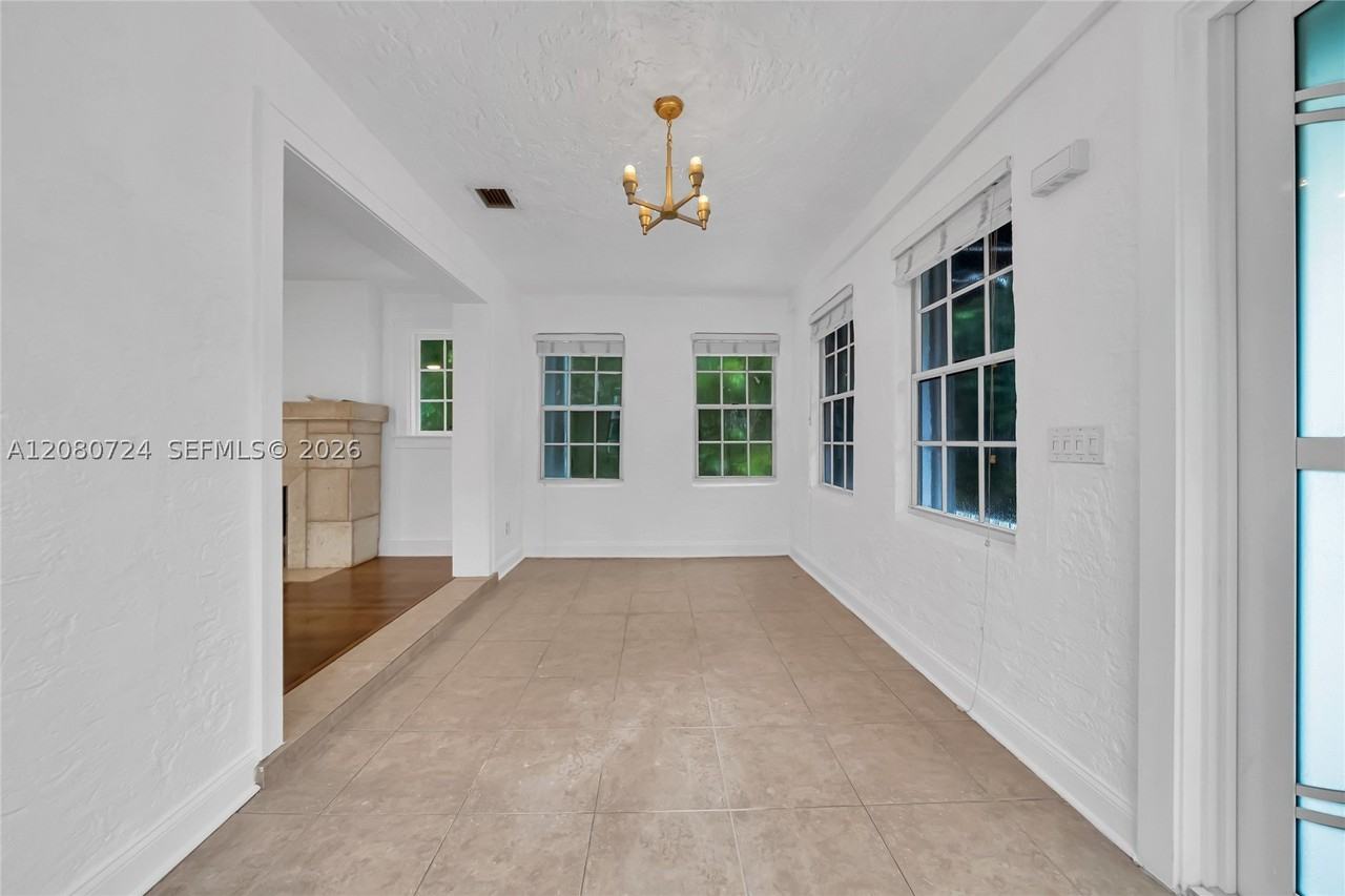 1114 Milan Ave - Photo 4 of 41