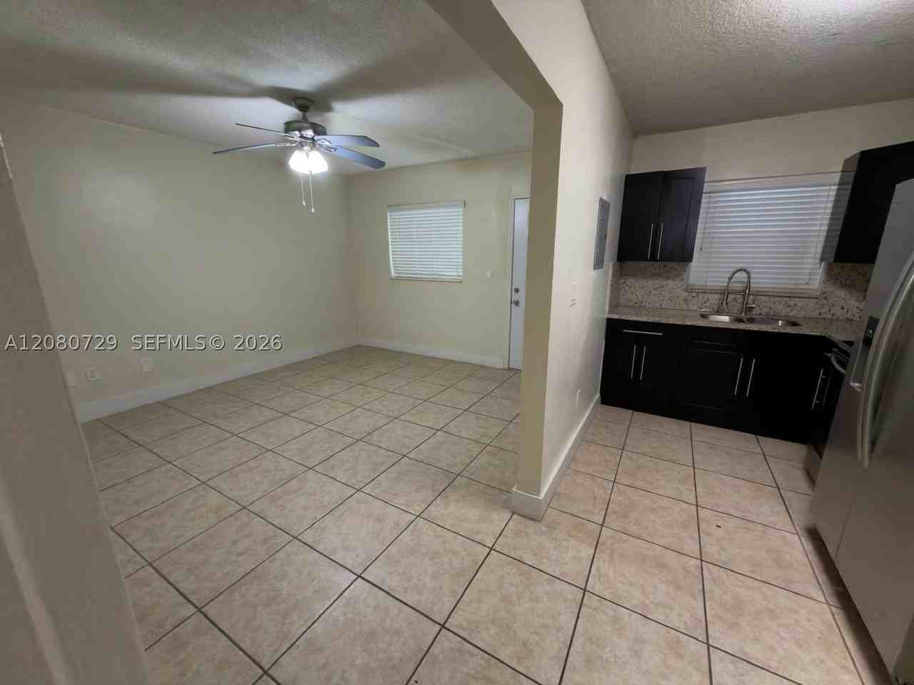 380 E 35th St #9 - Photo 3 of 18