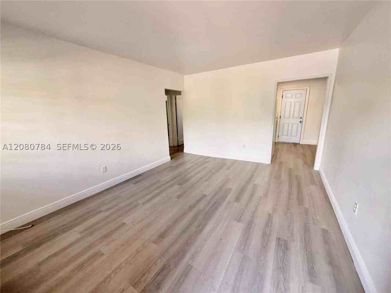 3790 Sw 27th St #3790 - Photo 5 of 17