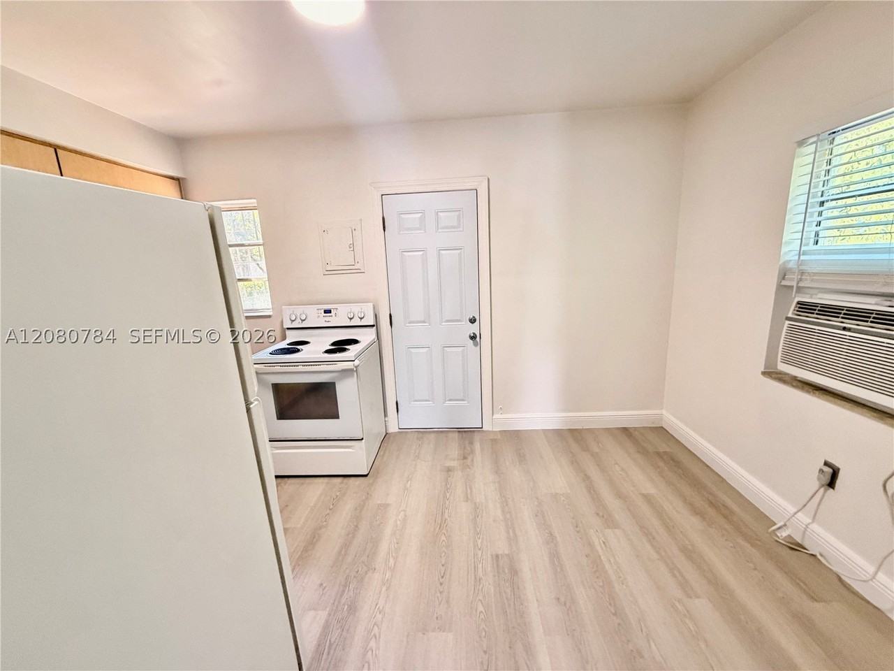 3790 Sw 27th St #3790 - Photo 6 of 17