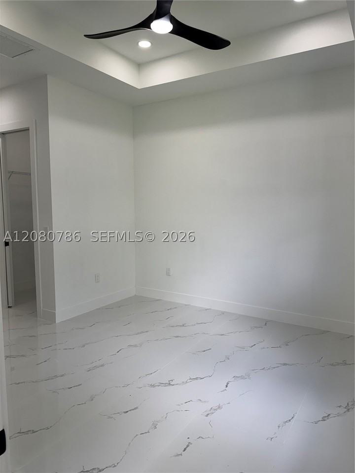 842 Nina Ave S - Photo 5 of 22