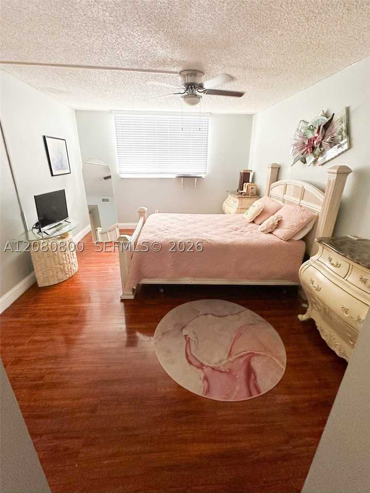 2860 Somerset Dr #400K - Photo 6 of 24
