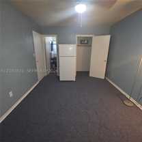 28 Nw 170th St #2 - Photo 1 of 1