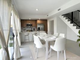 featured image of 307 Nw 13th Pl #0