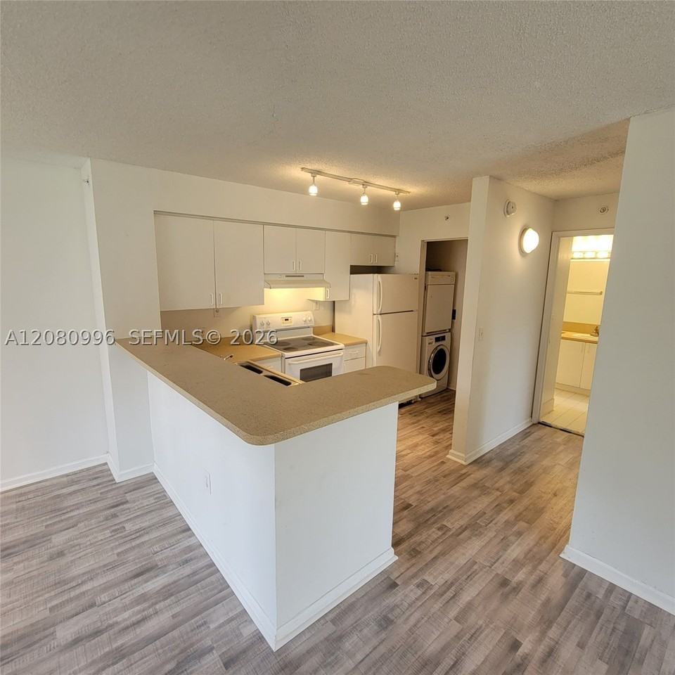 7824 Sonoma Springs Cir #101 - Photo 3 of 14
