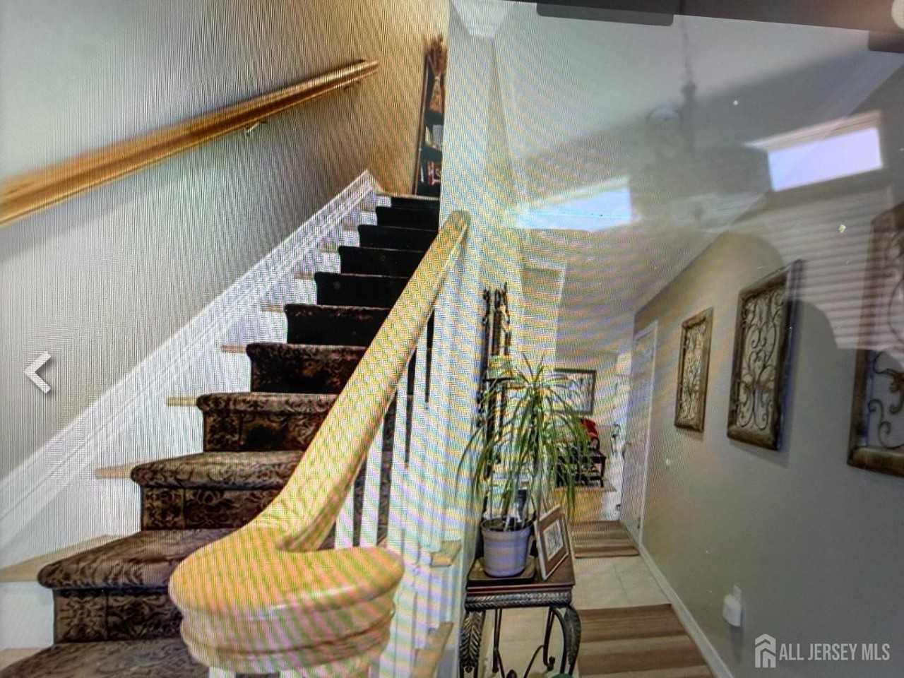 339 Jeffries St - Photo 5 of 20