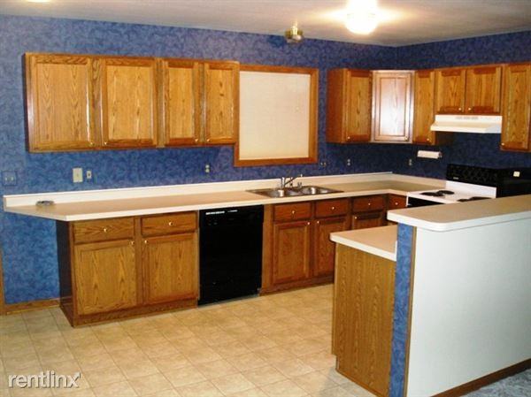 2700 Meadowbrook Rd - Photo 2 of 4