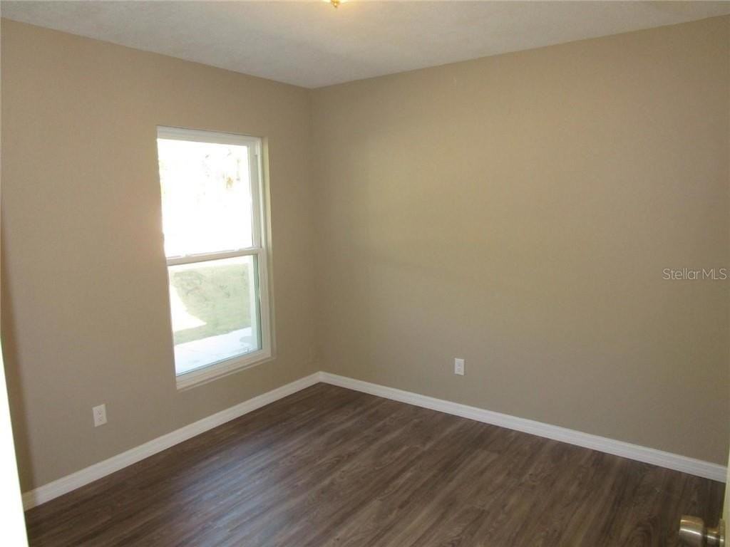 1002 E Mcdonald Ave #5 - Photo 5 of 8