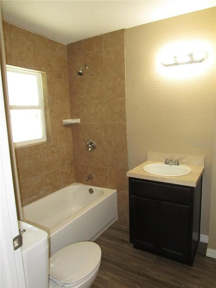 1002 E Mcdonald Ave #5 - Photo 6 of 8