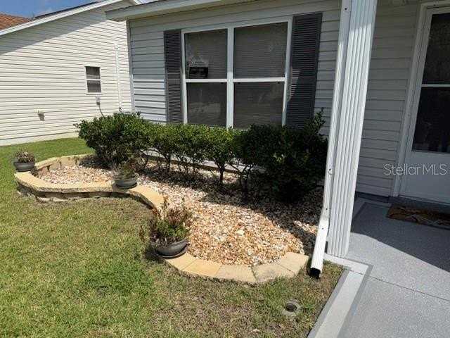 1413 Blueberry Way - Photo 2 of 20