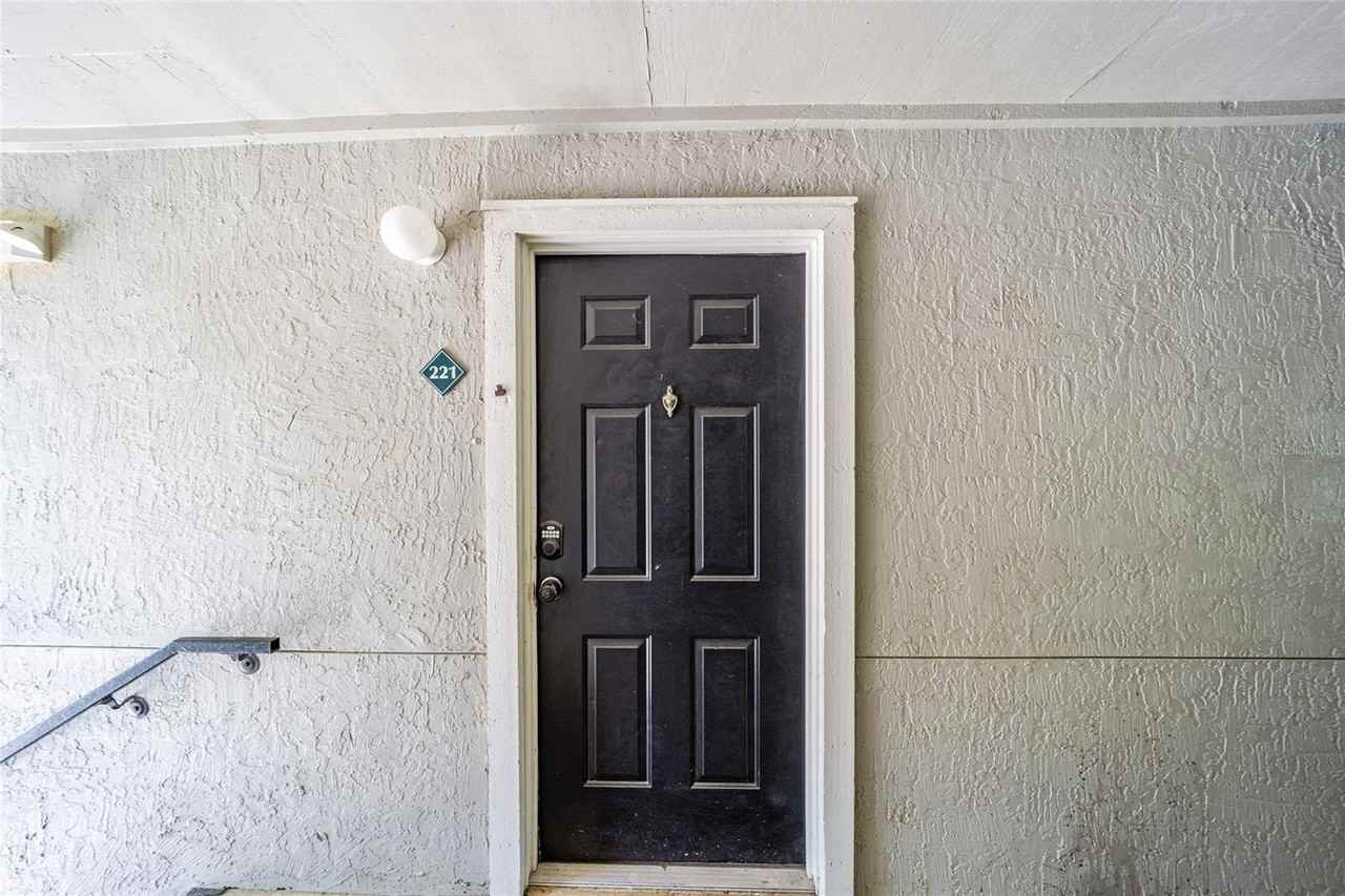3705 Sw 27th St #221 - Photo 4 of 28