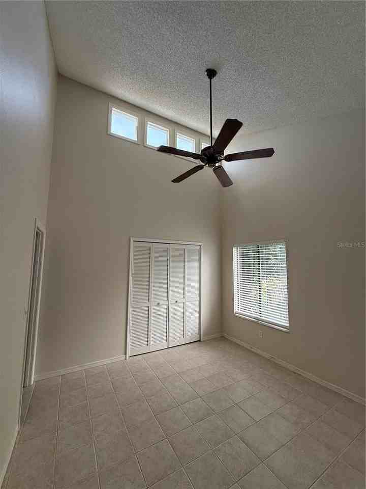 5454 Bracken Ct - Photo 7 of 16