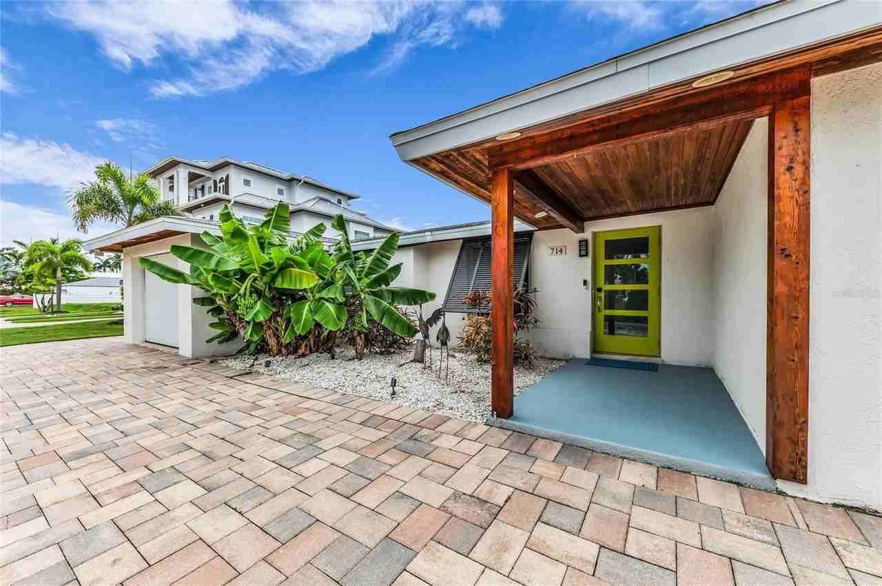 714 Norton St - Photo 3 of 39