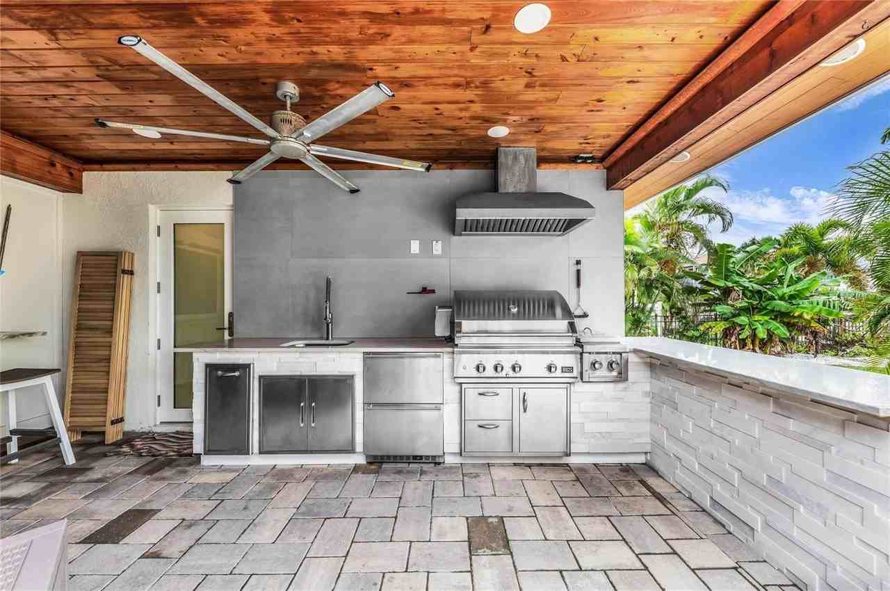 714 Norton St - Photo 5 of 39