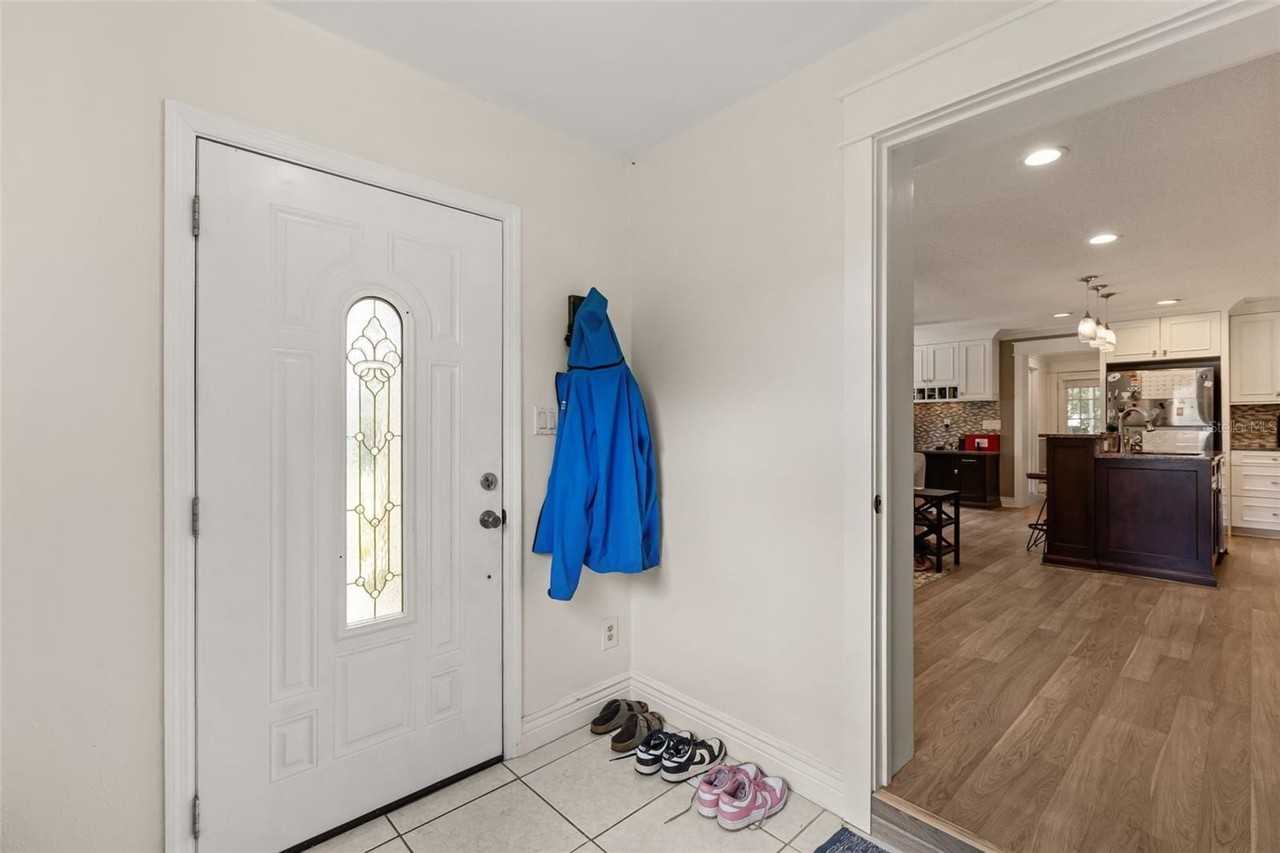 2120 Murdock Blvd - Photo 2 of 30