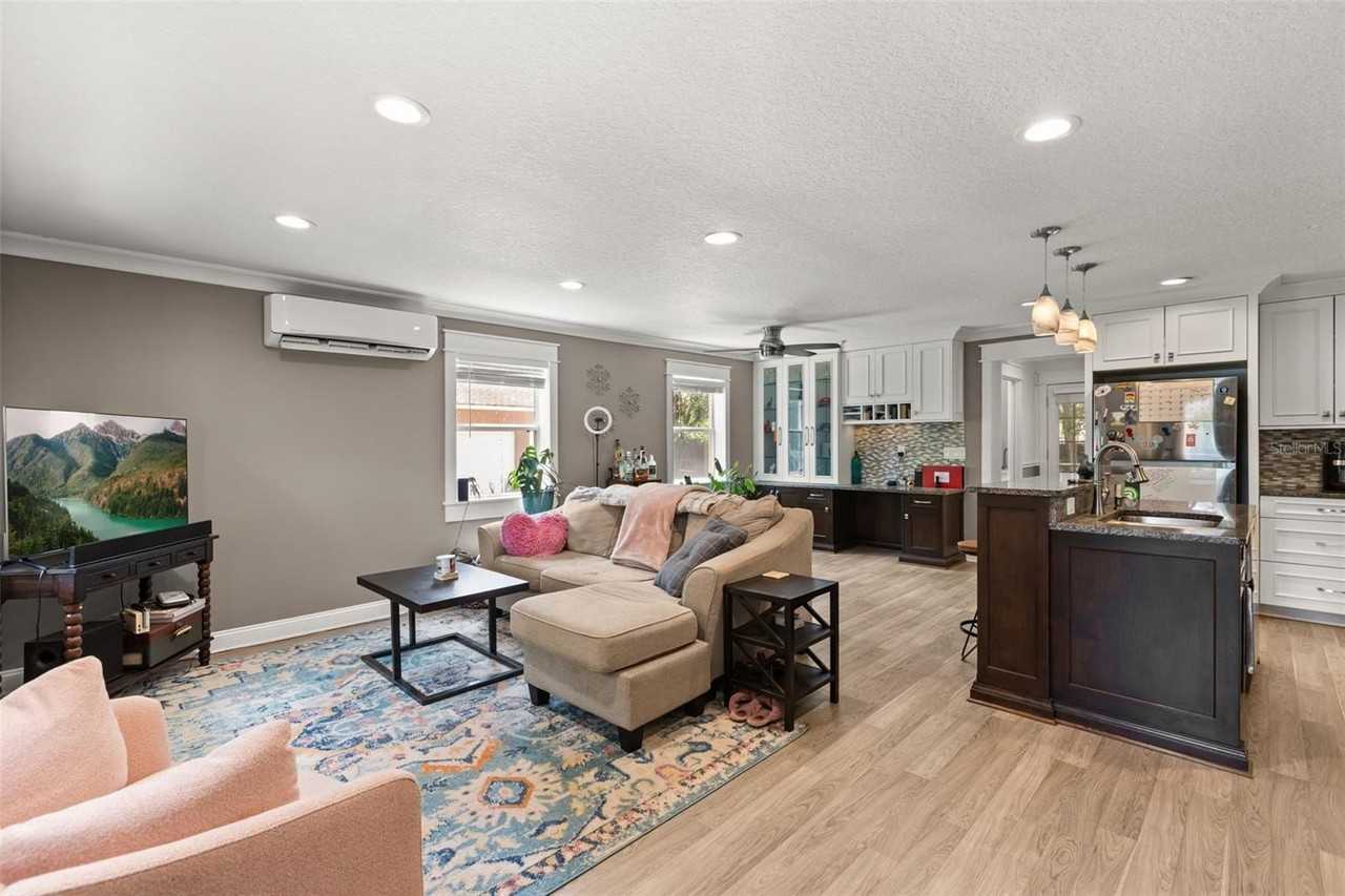 2120 Murdock Blvd - Photo 3 of 30