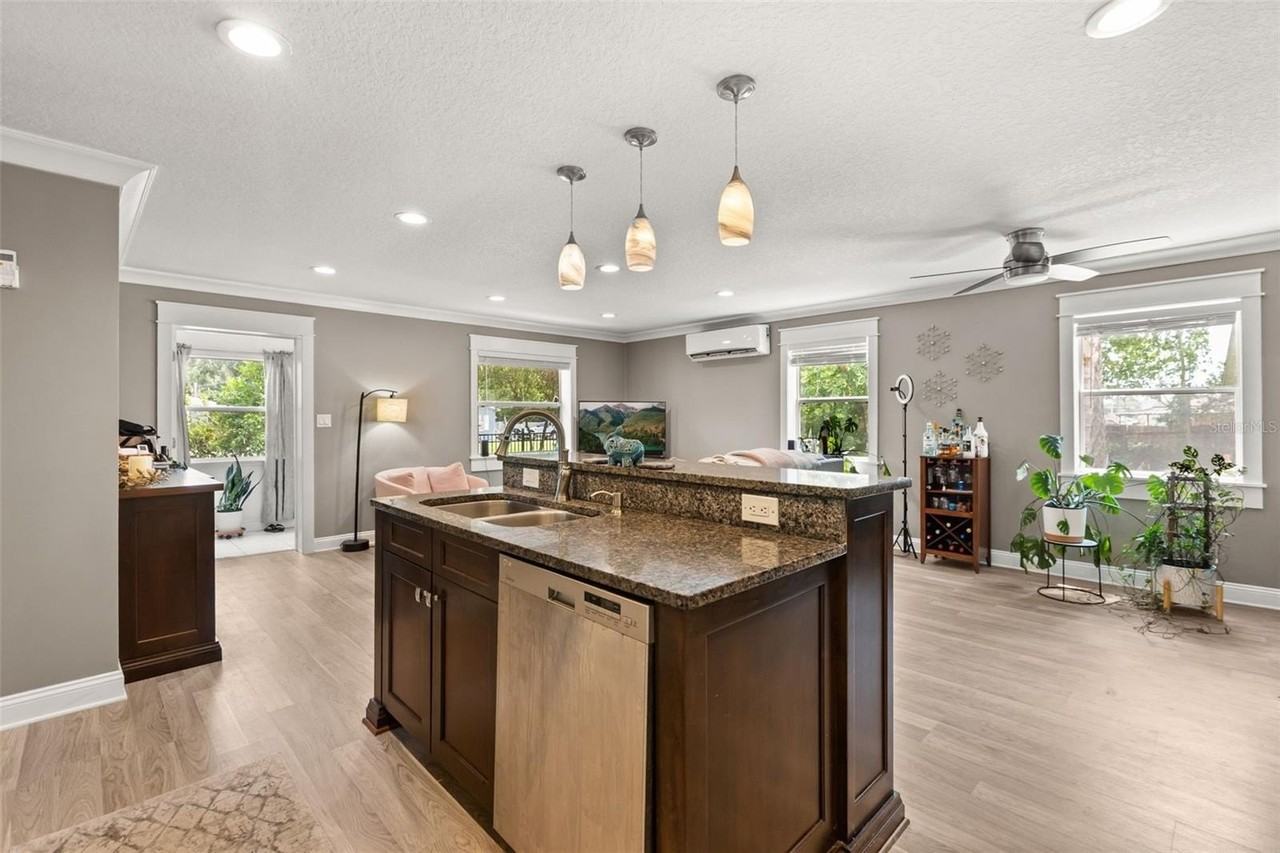 2120 Murdock Blvd - Photo 5 of 30
