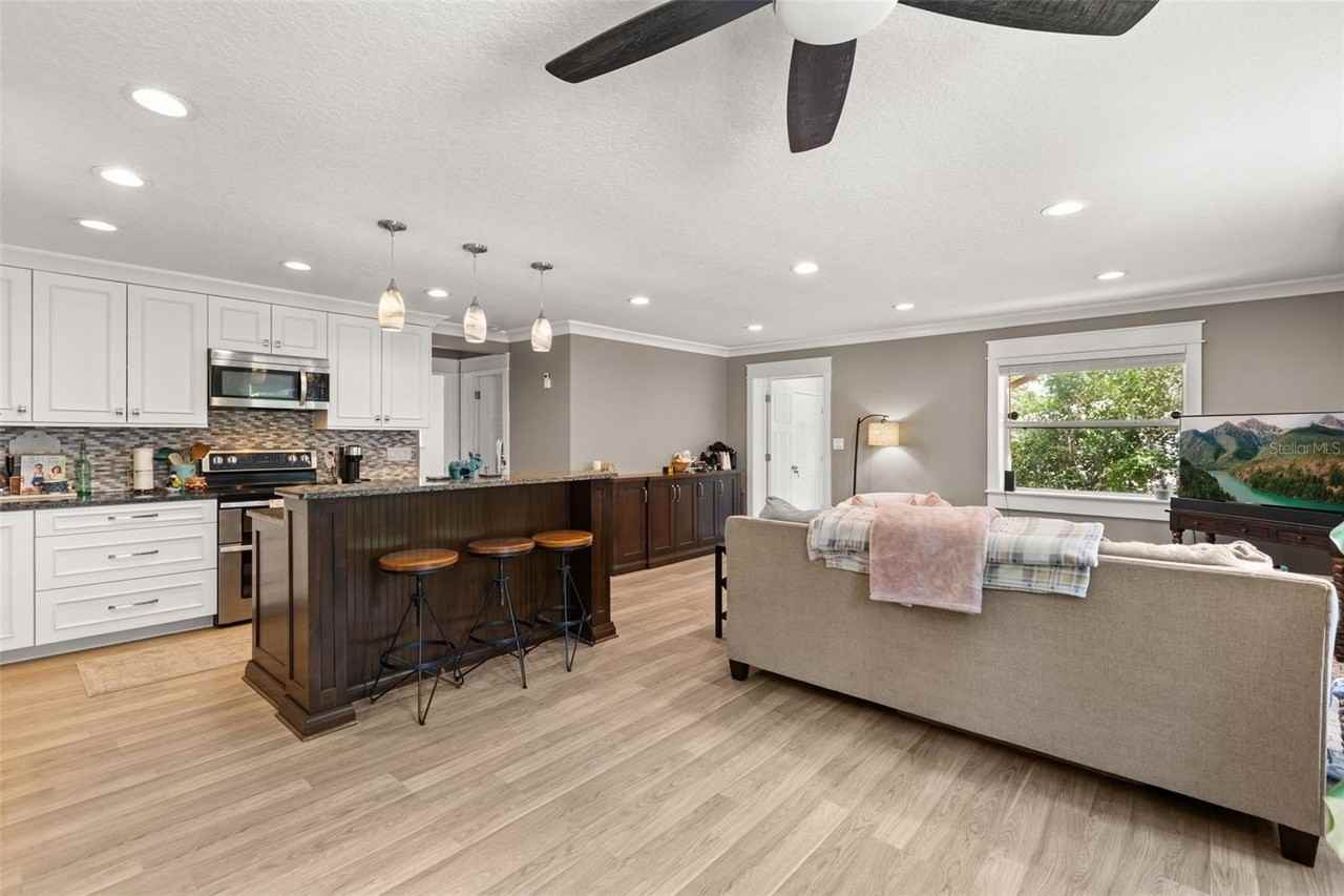 2120 Murdock Blvd - Photo 7 of 30