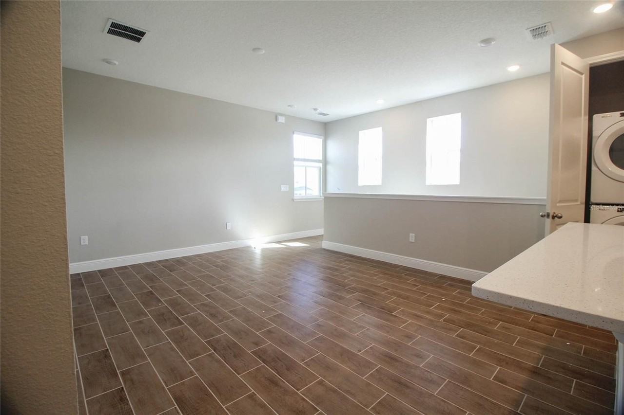 10159 HASSELMANN Alley - Photo 2 of 7
