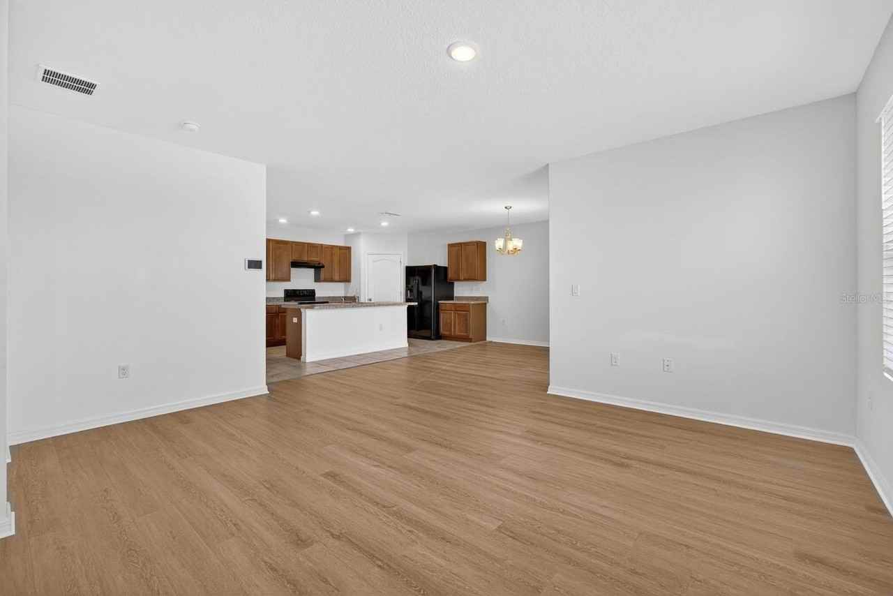 445 Panda Pl - Photo 4 of 25
