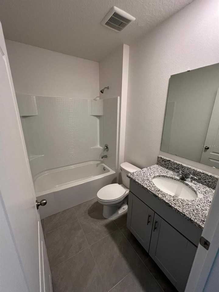 446 Baroness Way - Photo 5 of 14