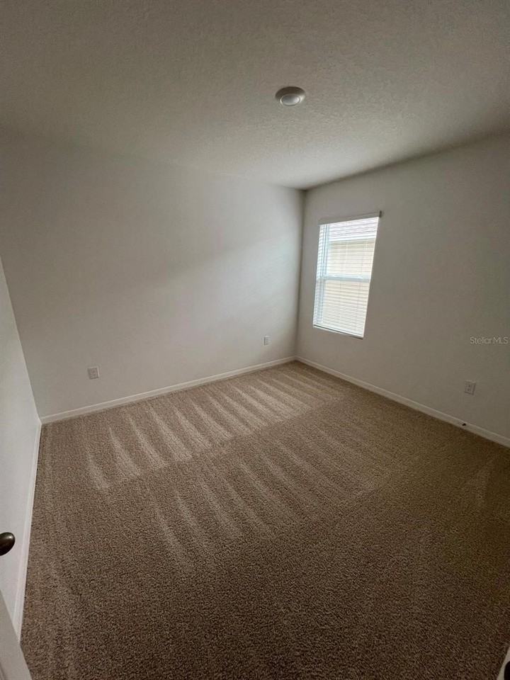 446 Baroness Way - Photo 6 of 14