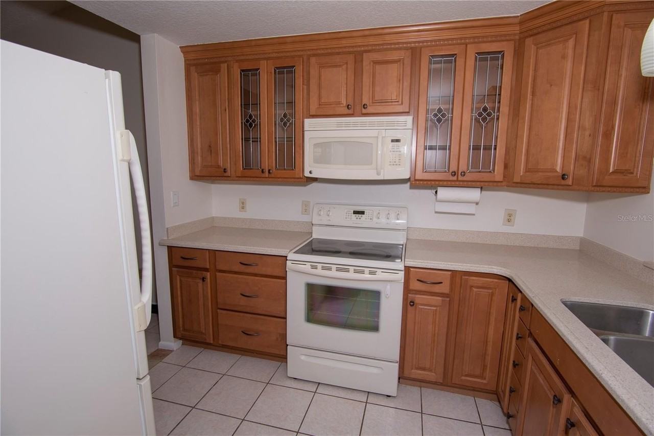 3068 Autumn Ct - Photo 7 of 17