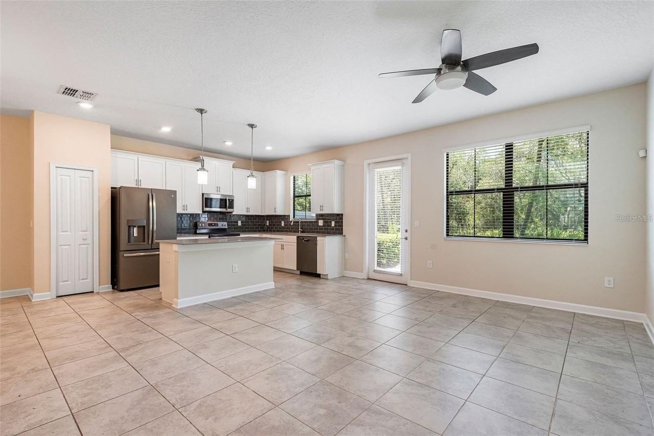 11043 Whistling Pine Way - Photo 6 of 17