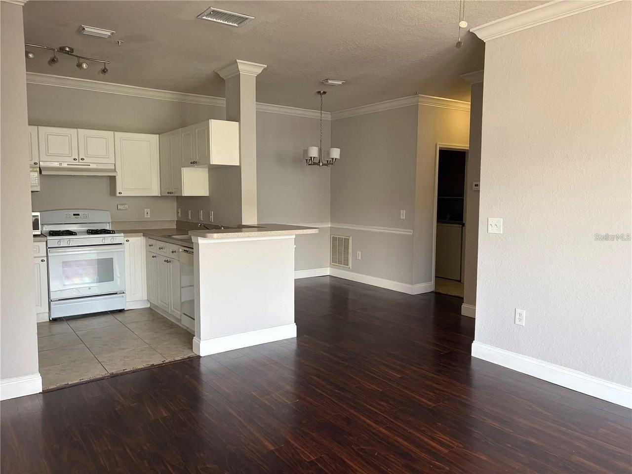 3325 S Kirkman Rd #423 - Photo 2 of 16