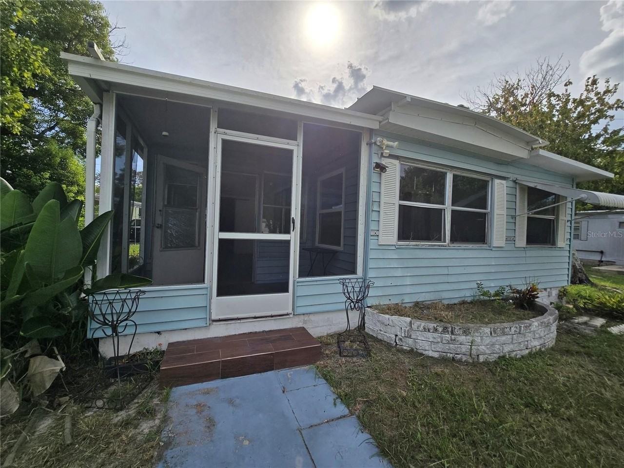 5414 Taylor Ave - Photo 2 of 23