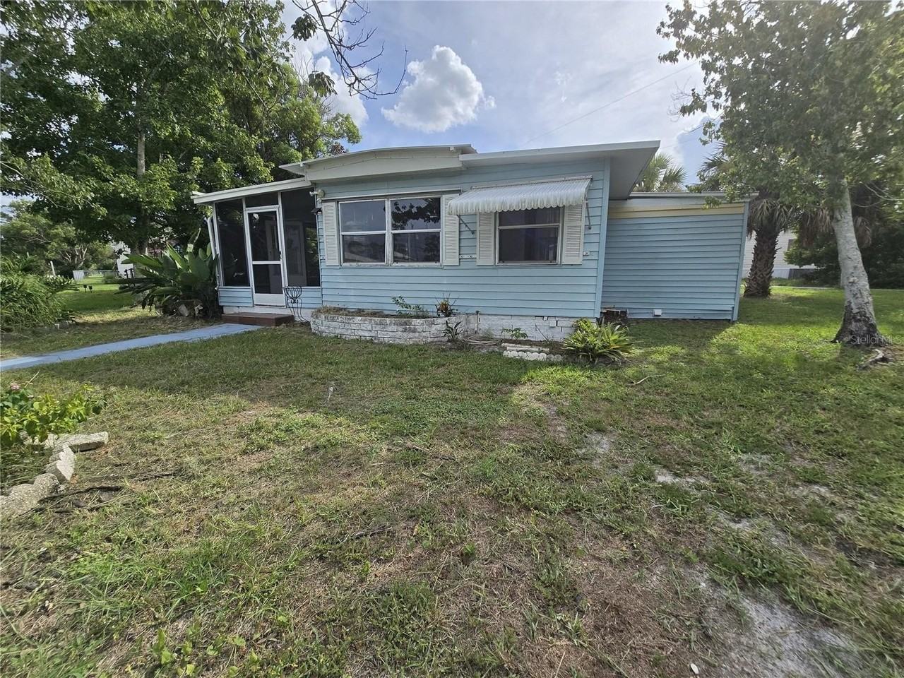 5414 Taylor Ave - Photo 3 of 23