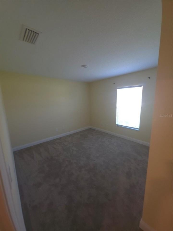 5082 Sw 91st Pl - Photo 5 of 17
