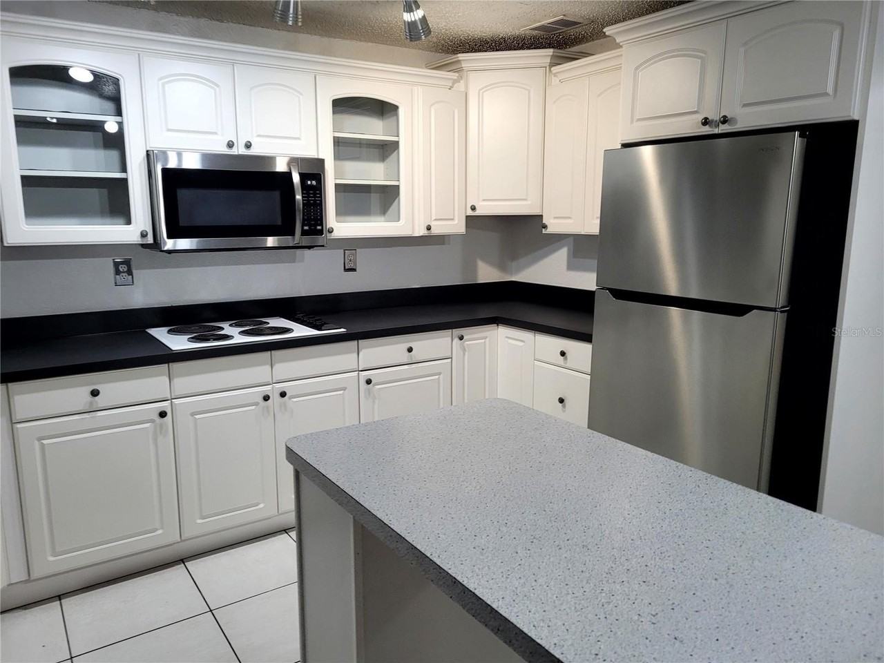 10803 N Armenia Ave - Photo 7 of 17