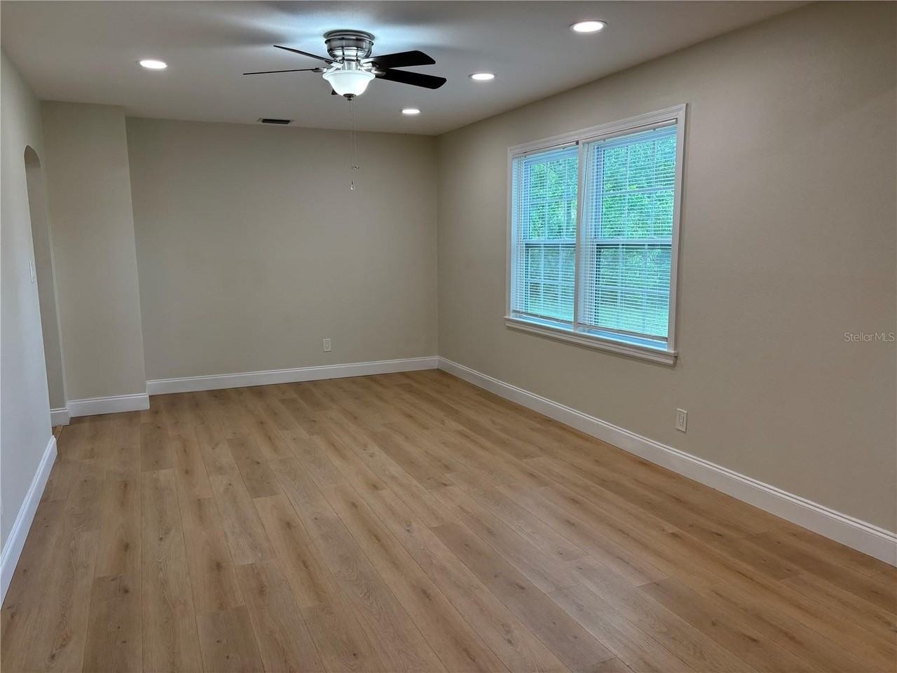 7216 7th Ave N - Photo 4 of 25
