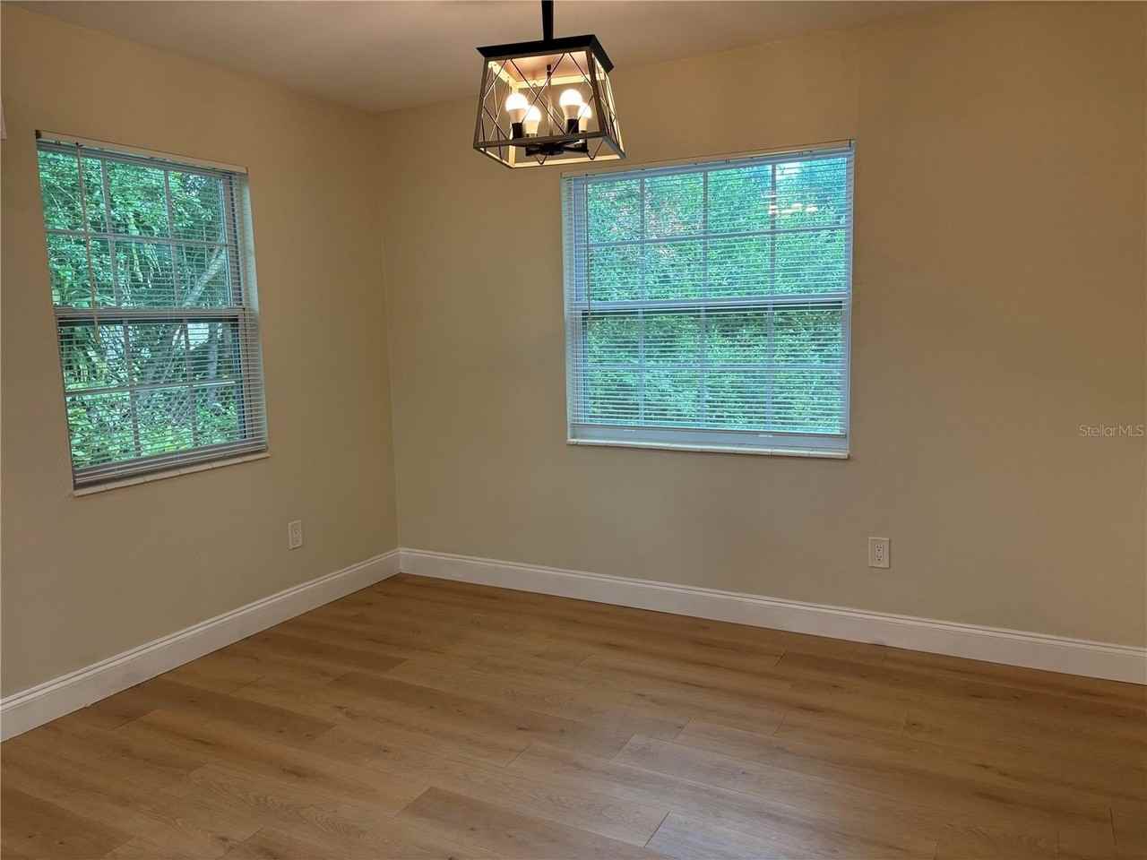 7216 7th Ave N - Photo 6 of 25