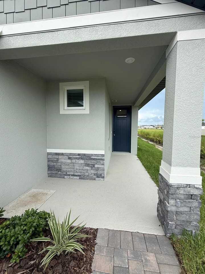 1518 Brekey Way - Photo 3 of 36