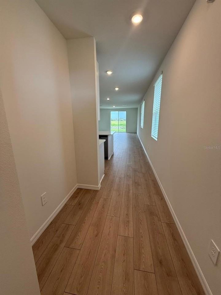 1518 Brekey Way - Photo 6 of 36