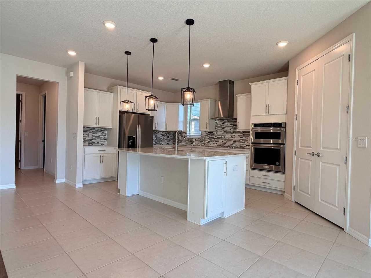 19259 Briarbrook Dr - Photo 4 of 47