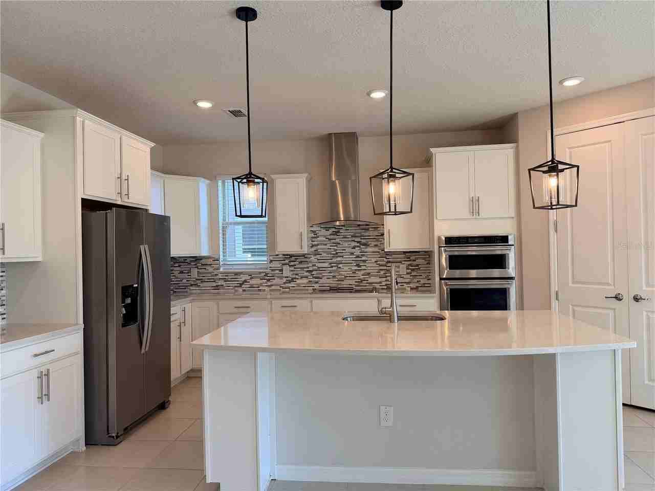 19259 Briarbrook Dr - Photo 5 of 47