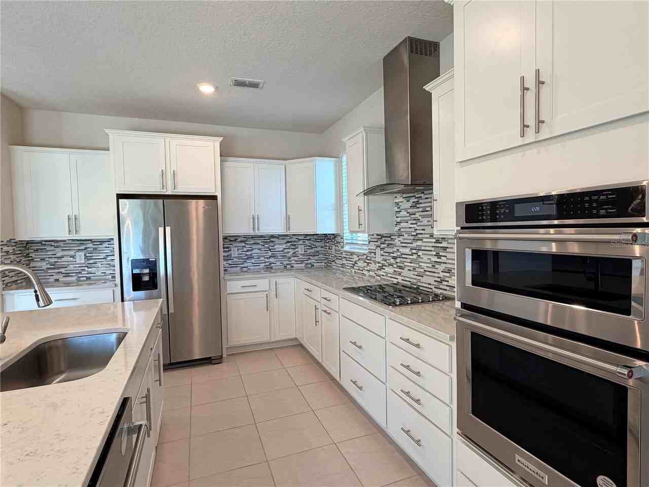 19259 Briarbrook Dr - Photo 6 of 47