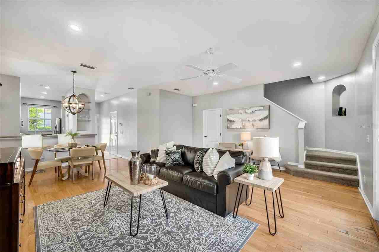 2101 W De Leon St - Photo 2 of 50