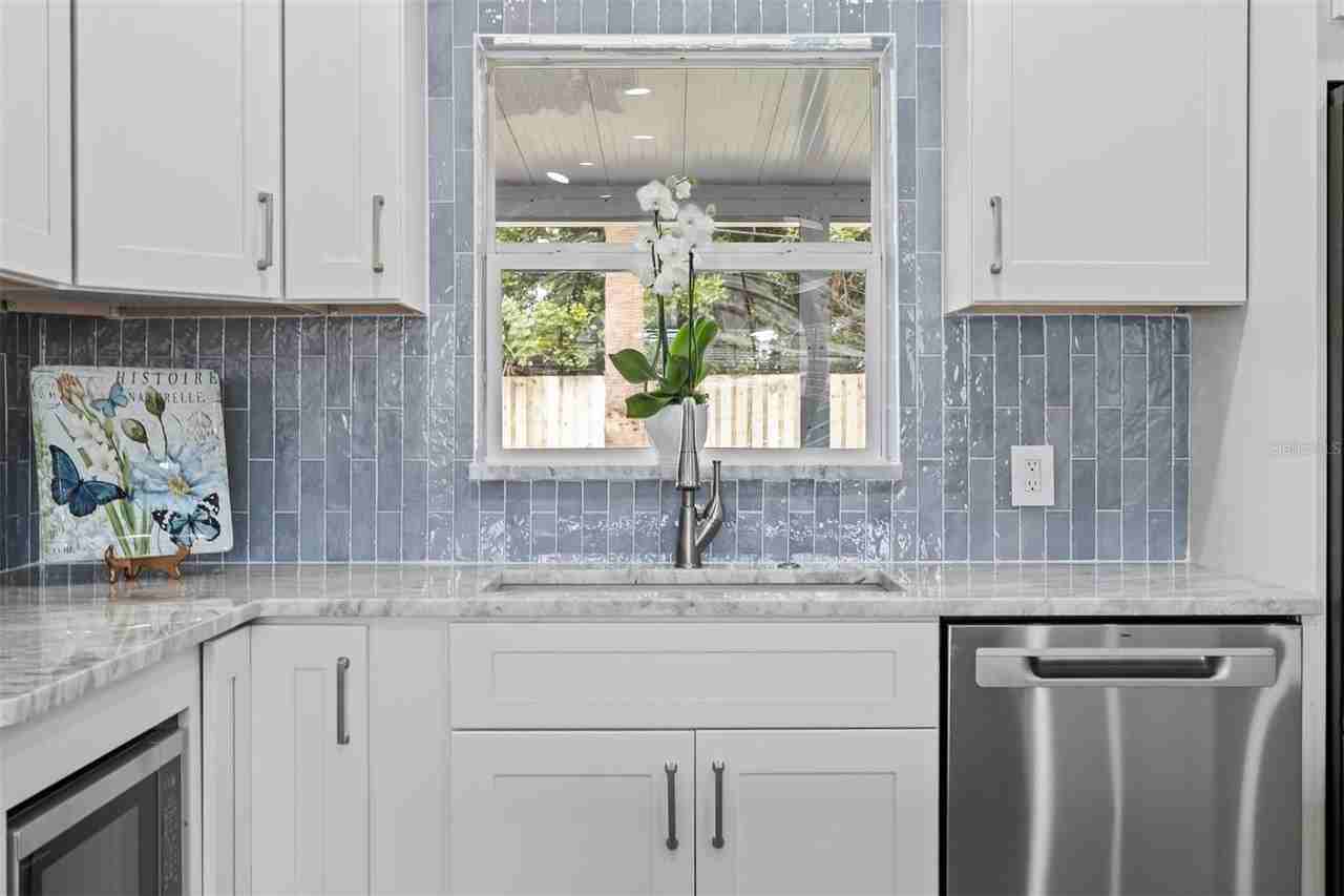 3332 70th Ln N - Photo 3 of 43