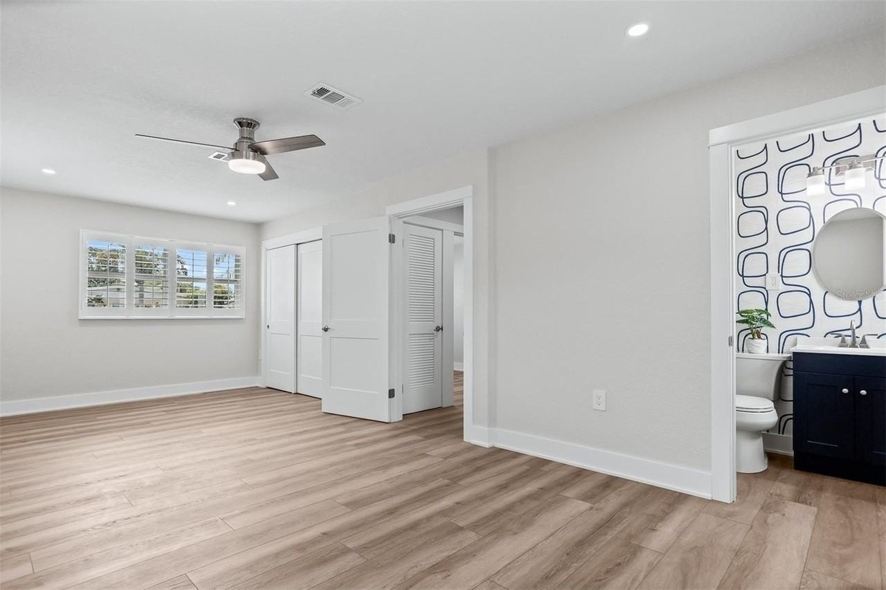 3332 70th Ln N - Photo 4 of 43