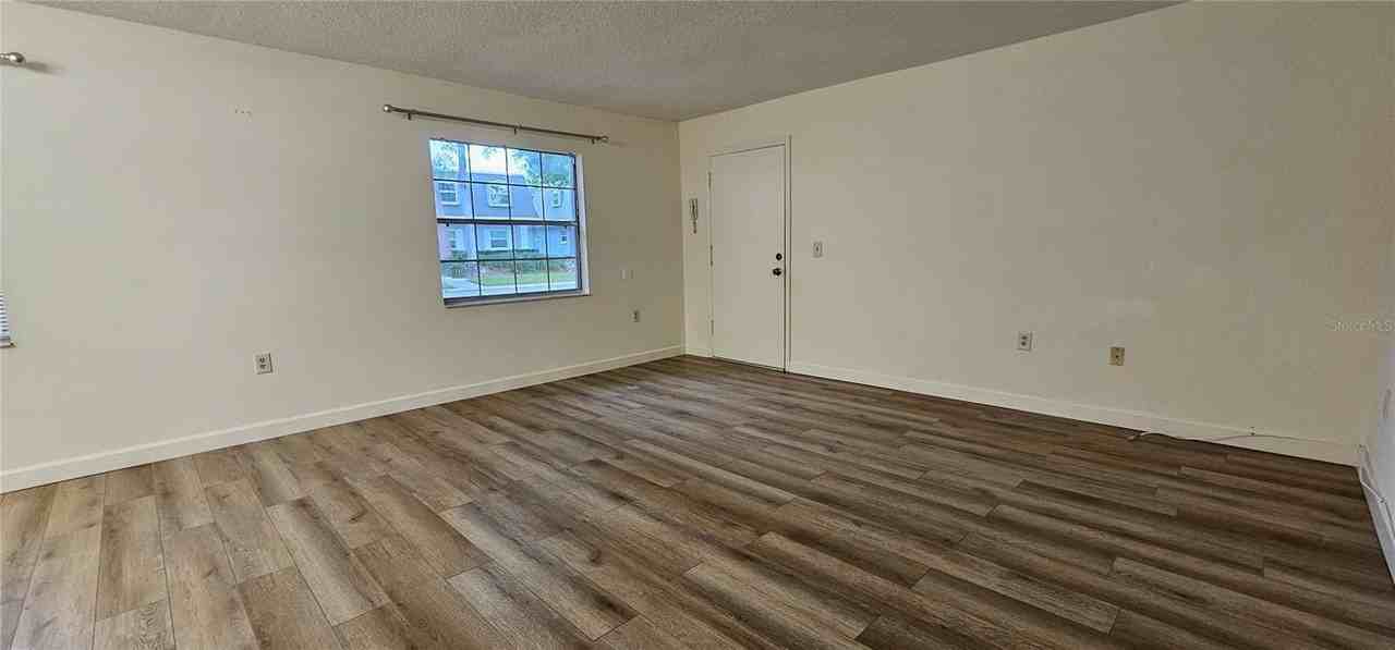 1712 Belleair Forest Dr #A - Photo 5 of 16