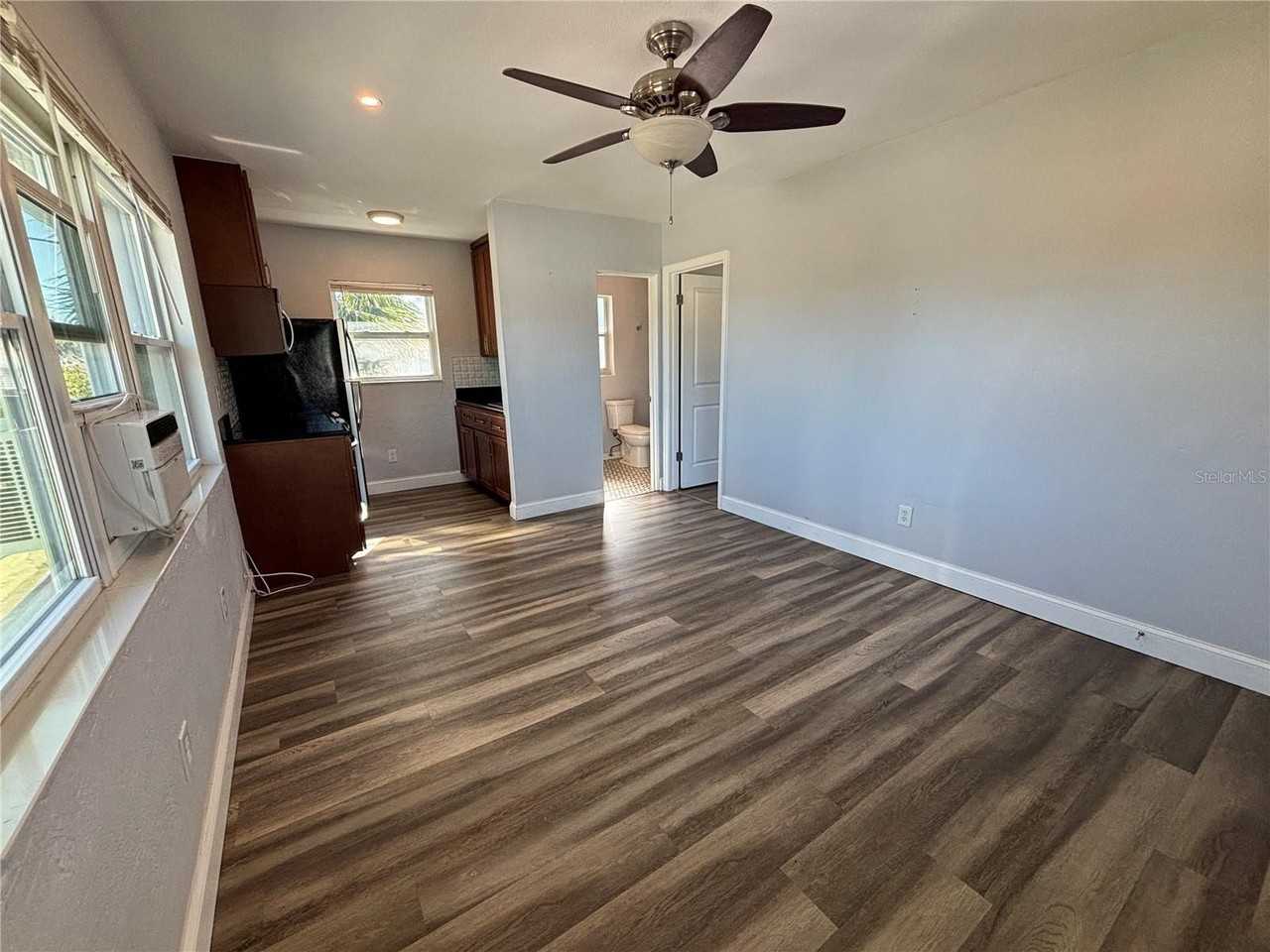 420 15th Ave S #1-2 - Photo 4 of 19