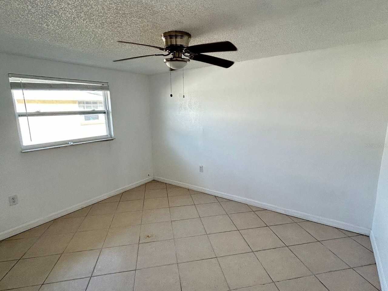 4942 Ilener St - Photo 7 of 17