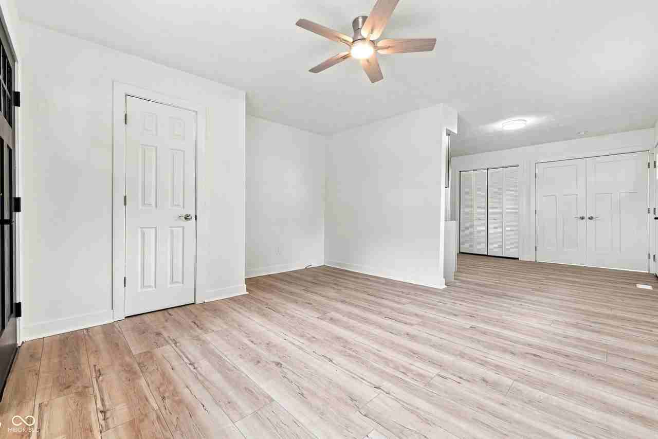 3660 N Sadlier Dr - Photo 4 of 24
