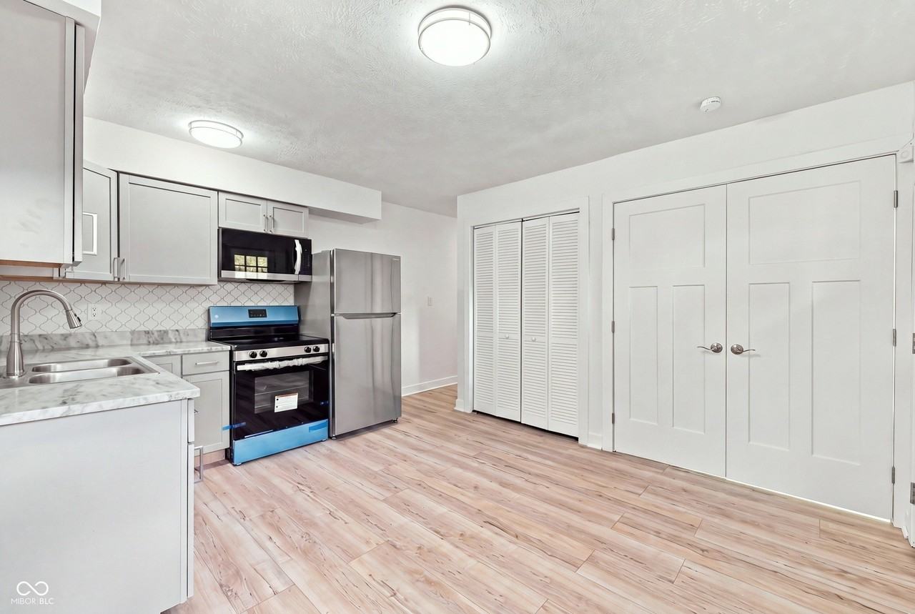 3660 N Sadlier Dr - Photo 7 of 24