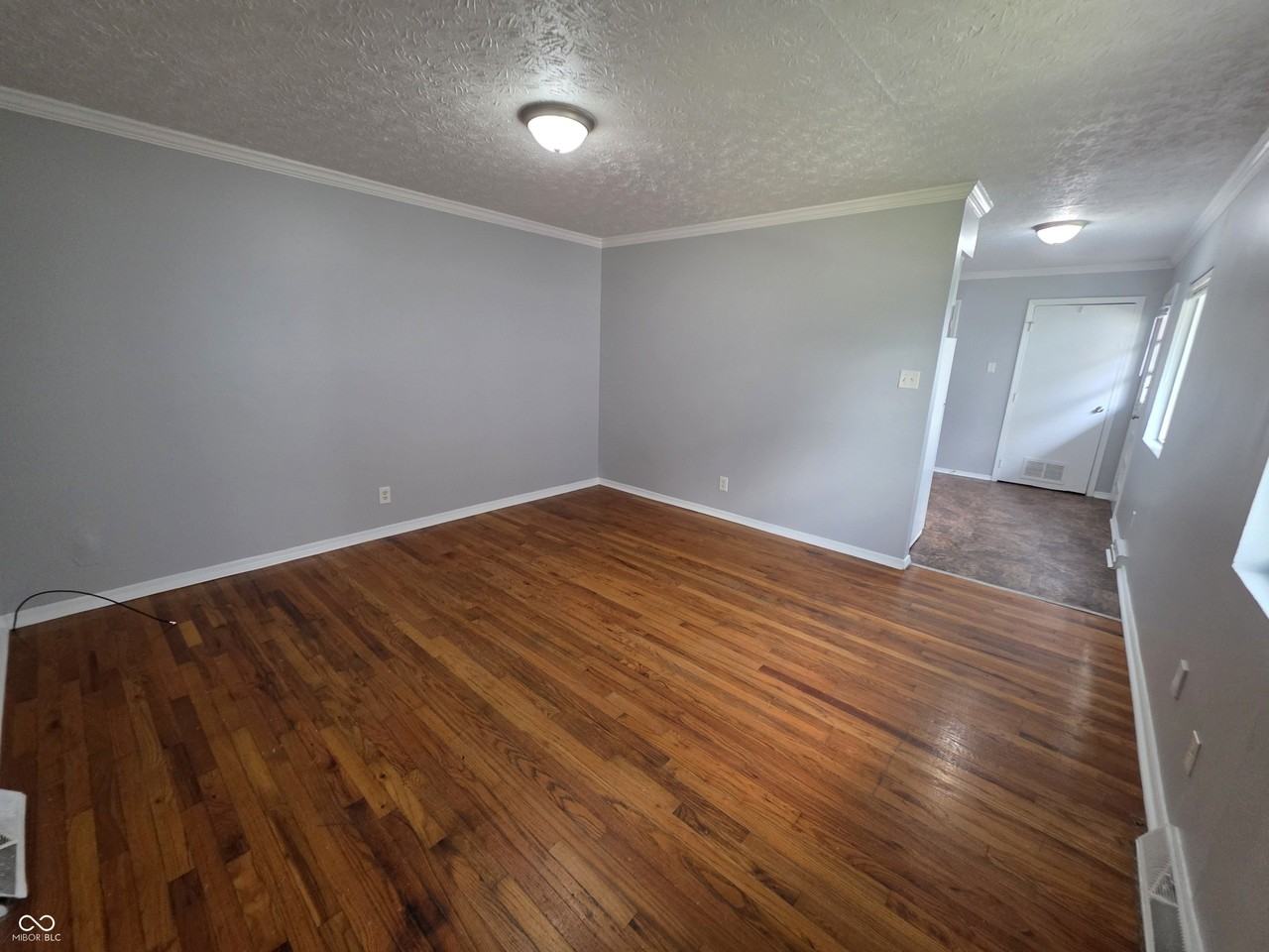 84 S 6th Ave - Photo 4 of 13