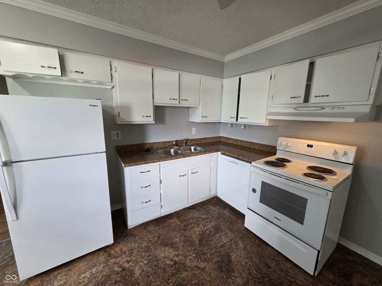 84 S 6th Ave - Photo 7 of 13